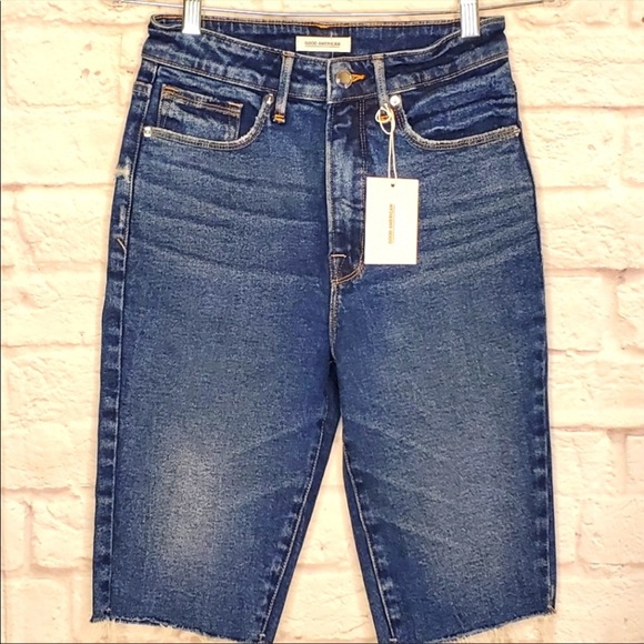 Good American Curve Higging Bermuda Walking Shorts Hight Waisted - Picture 1 of 8